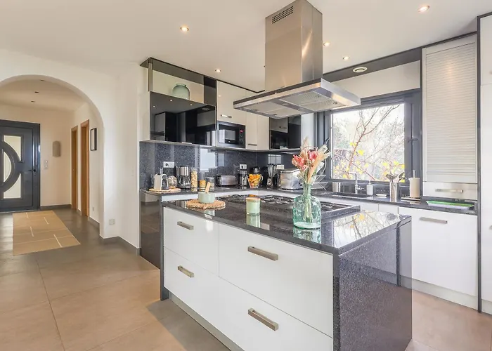 Ghjunchitu - Vue Et Piscine Privee Proche De L'ile Rousse Holiday home Corbara