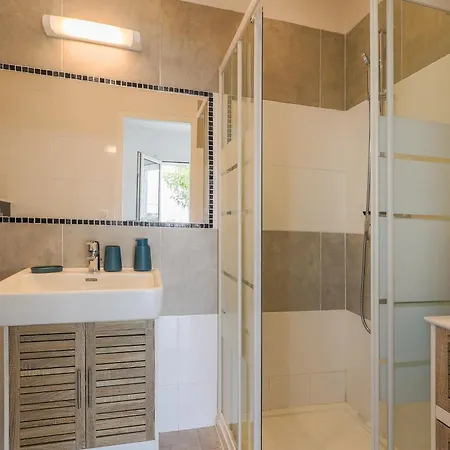 Semesterbostad Ghjunchitu - Vue Et Piscine Privee Proche De L'ile Rousse Corbara