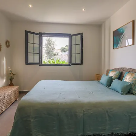 Ghjunchitu - Vue Et Piscine Privee Proche De L'ile Rousse Semesterbostad *