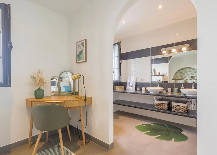 Ghjunchitu - Vue Et Piscine Privee Proche De L'ile Rousse Vakantiehuis