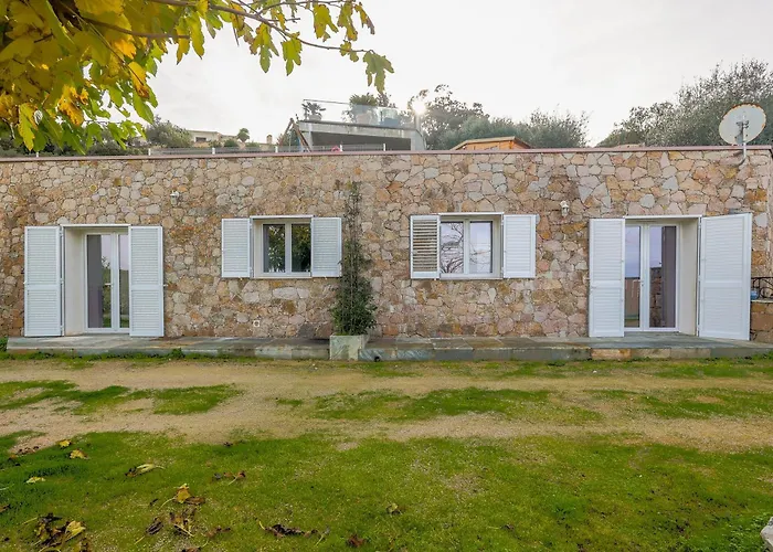 Vakantiehuis Ghjunchitu - Vue Et Piscine Privee Proche De L'ile Rousse *