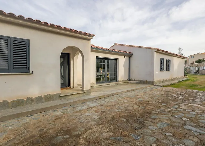 Ghjunchitu - Vue Et Piscine Privee Proche De L'ile Rousse Vakantiehuis *